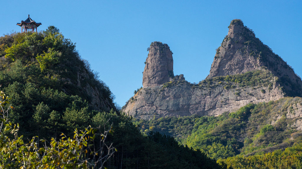 峰亭赫立骆驼峰.jpg